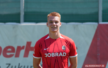 Philipp Lienhart (SC Freiburg, 03), Portrait, PorträtMedia Day in der Saison 2024/2025 beim SC Freiburg