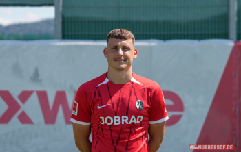 Maximilian Eggestein (SC Freiburg, 08), Portrait, PorträtMedia Day in der Saison 2024/2025 beim SC Freiburg