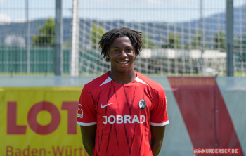 Johan Manzambi (SC Freiburg, 44), Portrait, PorträtMedia Day in der Saison 2024/2025 beim SC Freiburg