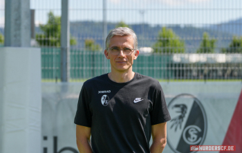 Prof. Dr. Torben Pottgießer, Mannschaftsarzt,Portrait, PorträtMedia Day in der Saison 2024/2025 beim SC Freiburg