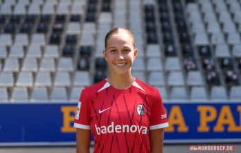 Maj Schneider (SC Freiburg, 15)Media Day in der Saison 2024/2025 bei den SC Freiburg Frauen