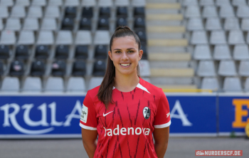 Leela Egli (SC Freiburg, 20)Media Day in der Saison 2024/2025 bei den SC Freiburg Frauen